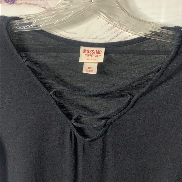 mossimo shirt - Picture 3 of 4